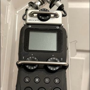 Zoom H5 Handy Recorder (offers welcome)